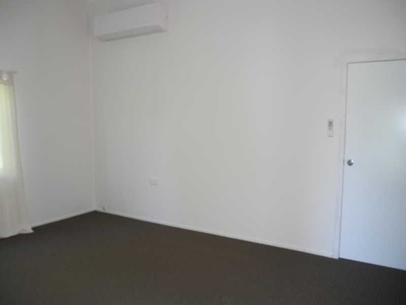 15 Wadeleigh Street, Bororen QLD 4678