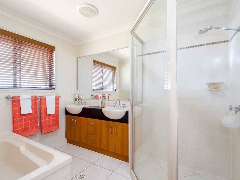 16 Schooner Street, Tannum Sands QLD 4680