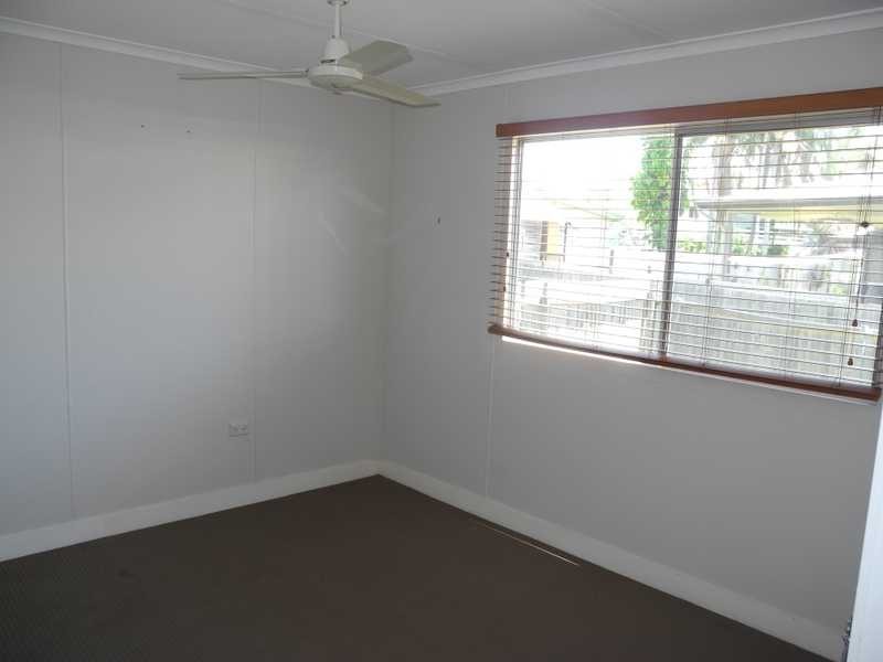 6 Alexander Street, Boyne Island QLD 4680