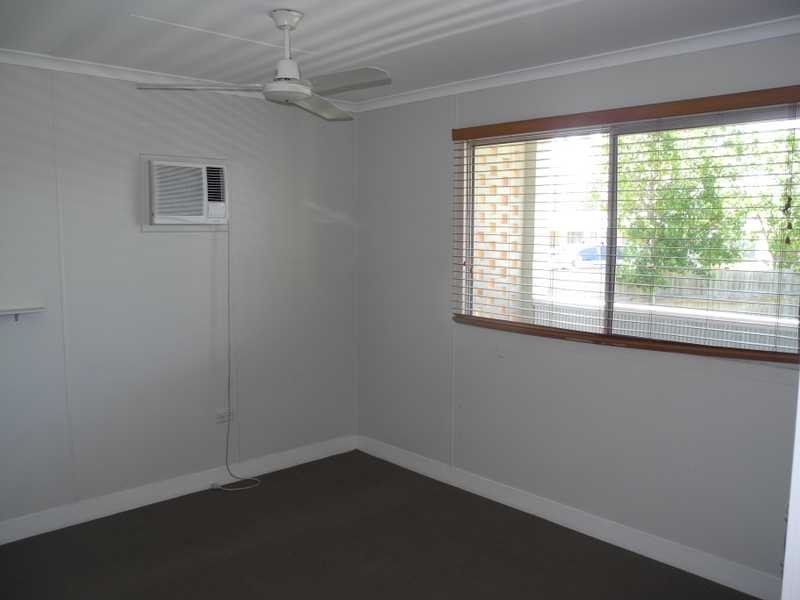 6 Alexander Street, Boyne Island QLD 4680