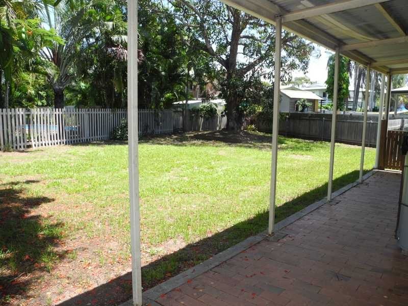 6 Alexander Street, Boyne Island QLD 4680