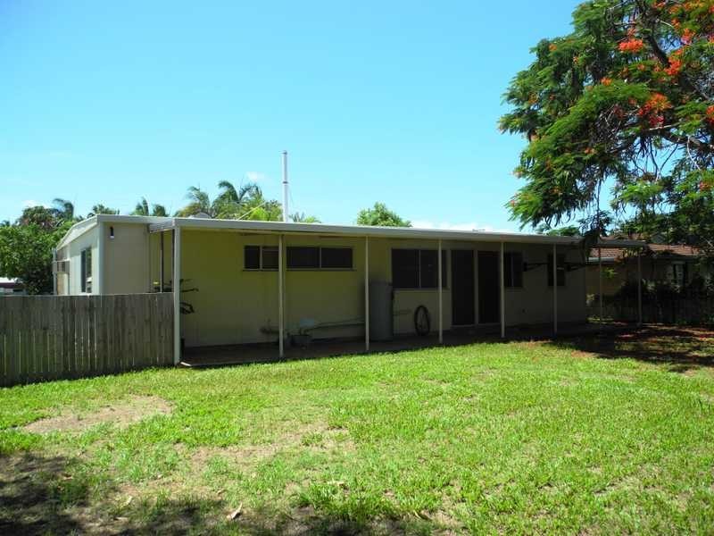 6 Alexander Street, Boyne Island QLD 4680