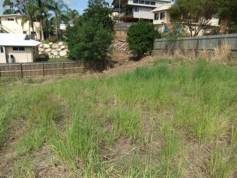 25 Marina Avenue, Boyne Island QLD 4680