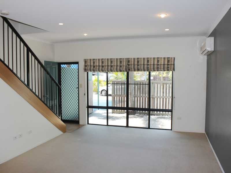Unit/2/65 Langdon Street, Tannum Sands QLD 4680