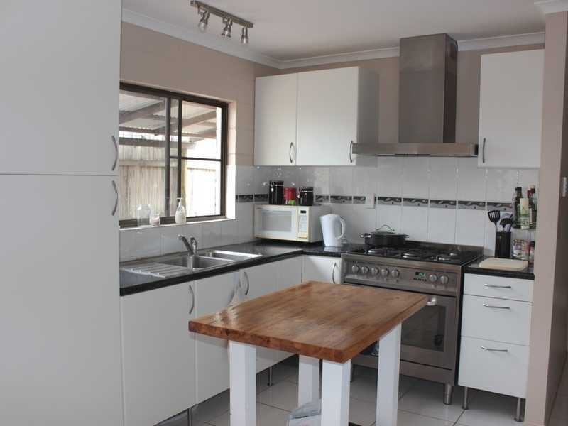 3 Richmond Court, Boyne Island QLD 4680