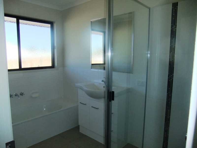 22 Surita Court, Boyne Island QLD 4680