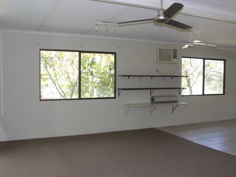 25 Martin Street, Bororen QLD 4678