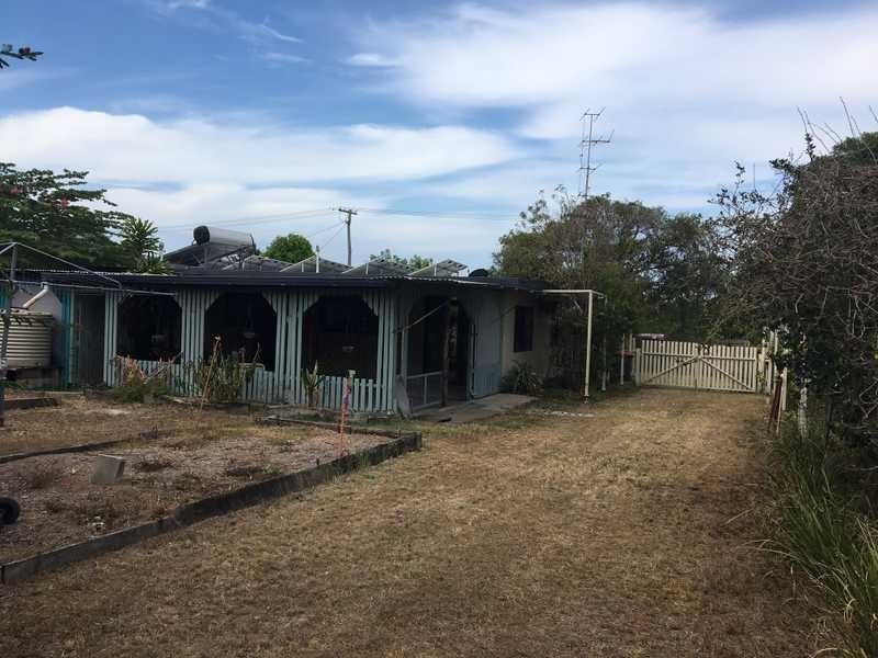 25 Martin Street, Bororen QLD 4678