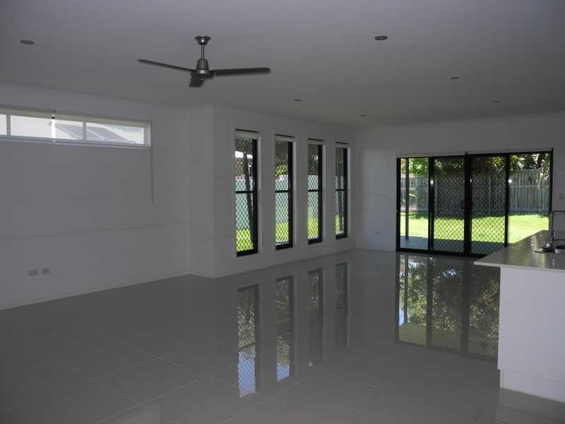 59 The Oaks Rd, Tannum Sands QLD 4680