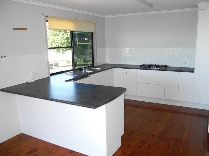 23 Crest Avenue, Boyne Island QLD 4680