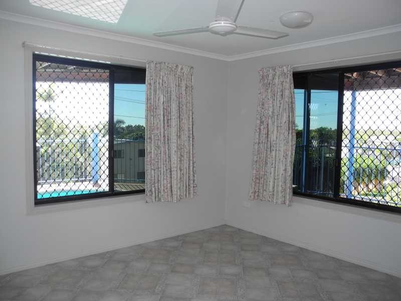 23 Crest Avenue, Boyne Island QLD 4680