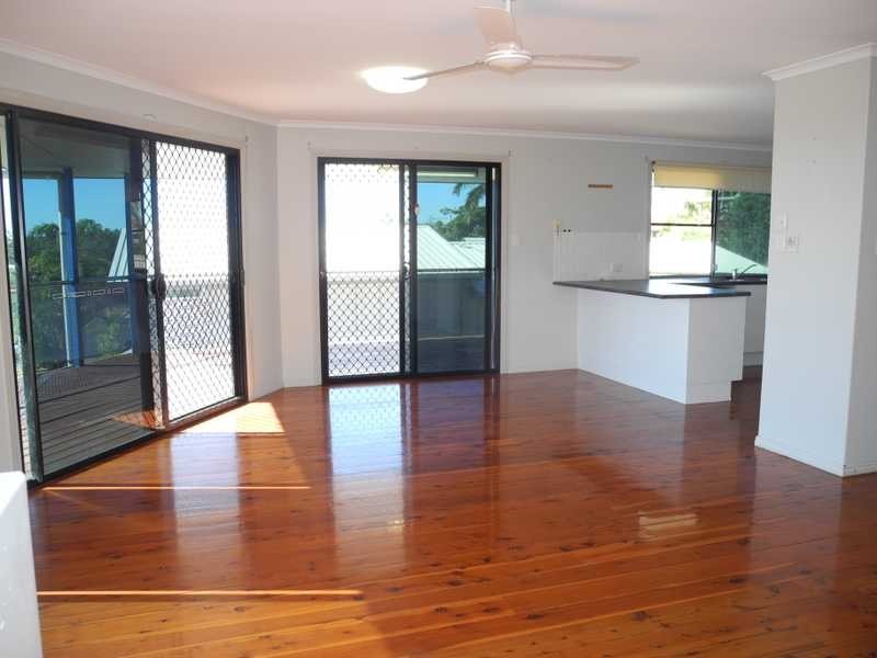 23 Crest Avenue, Boyne Island QLD 4680