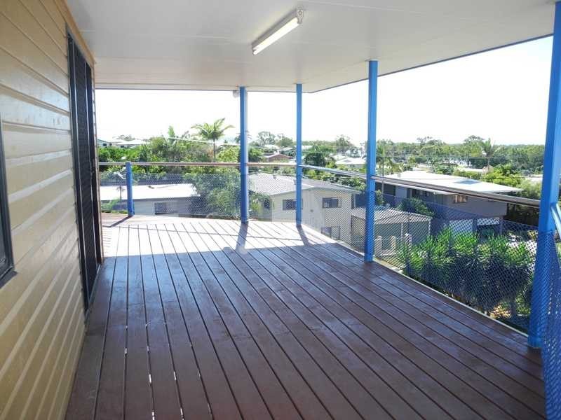 23 Crest Avenue, Boyne Island QLD 4680