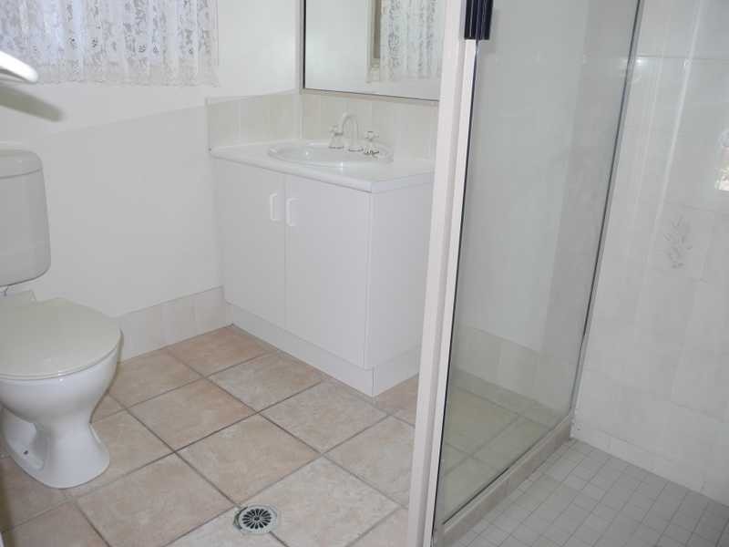 5 Minya Close, Boyne Island QLD 4680