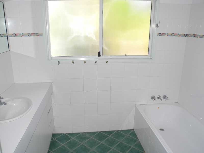 23 Alexander Street, Boyne Island QLD 4680