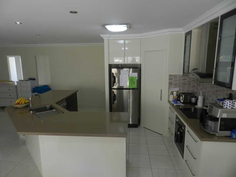 18 Melanie Court, Boyne Island QLD 4680