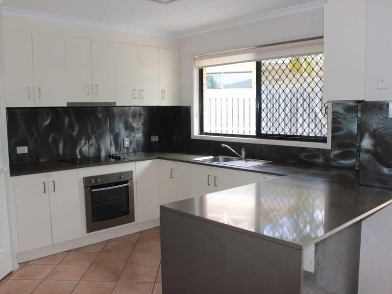 41 Curtis Avenue, Boyne Island QLD 4680