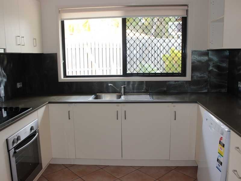 41 Curtis Avenue, Boyne Island QLD 4680