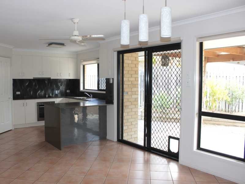 41 Curtis Avenue, Boyne Island QLD 4680