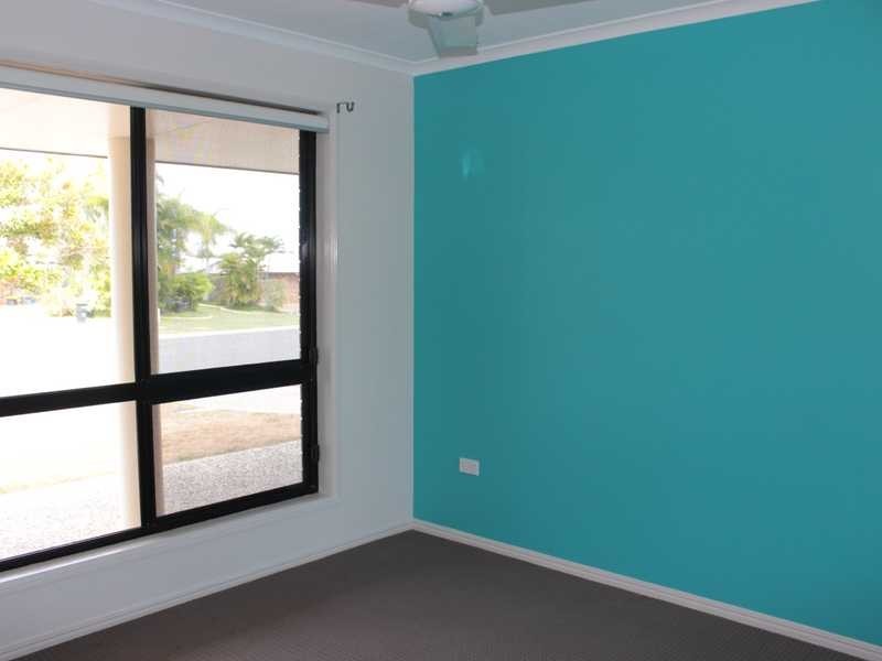 41 Curtis Avenue, Boyne Island QLD 4680