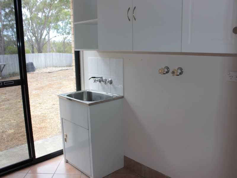 41 Curtis Avenue, Boyne Island QLD 4680