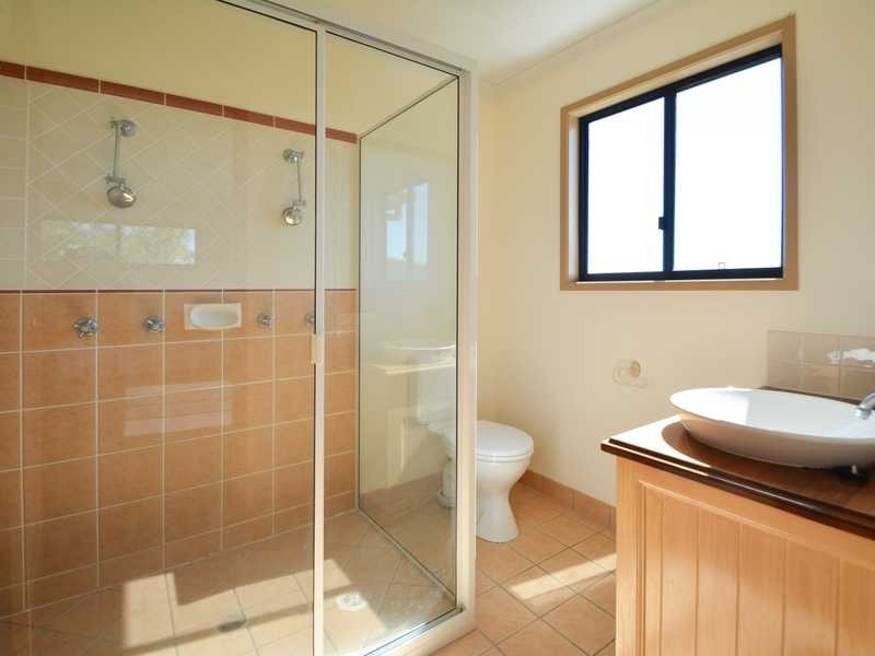 25 Sayre Crescent, Boyne Island QLD 4680