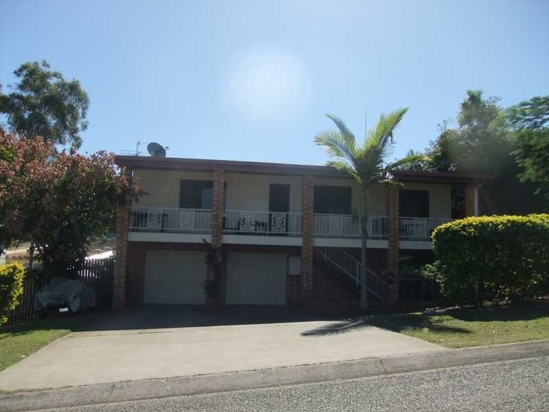 11 Marina Avenue, Boyne Island QLD 4680