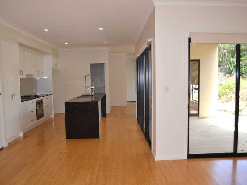 27 Marina Avenue, Boyne Island QLD 4680