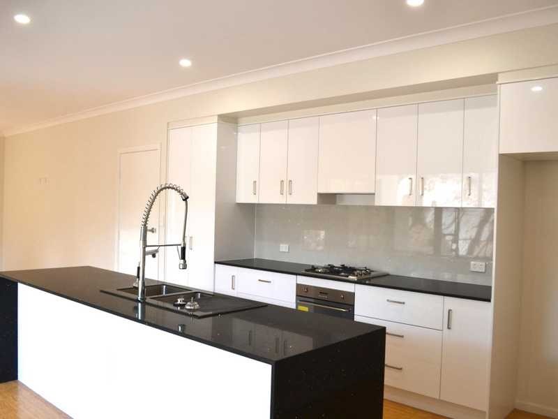 27 Marina Avenue, Boyne Island QLD 4680