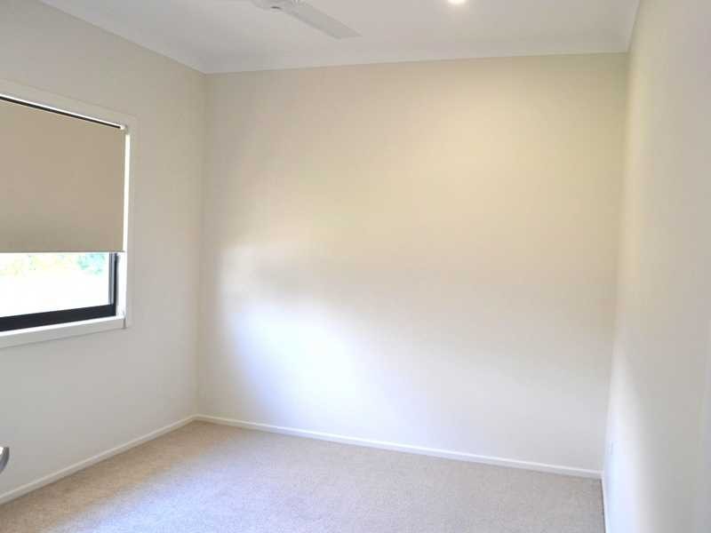 27 Marina Avenue, Boyne Island QLD 4680