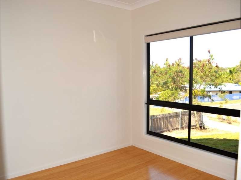 27 Marina Avenue, Boyne Island QLD 4680