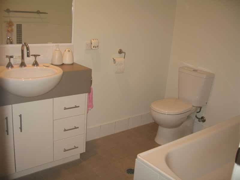 Unit 12/8a Wyndham Avenue, Boyne Island QLD 4680