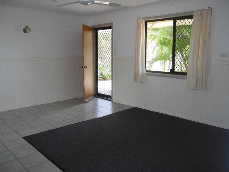 1/33 Centenary Drive, Boyne Island QLD 4680