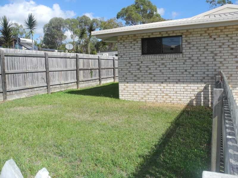 1/33 Centenary Drive, Boyne Island QLD 4680