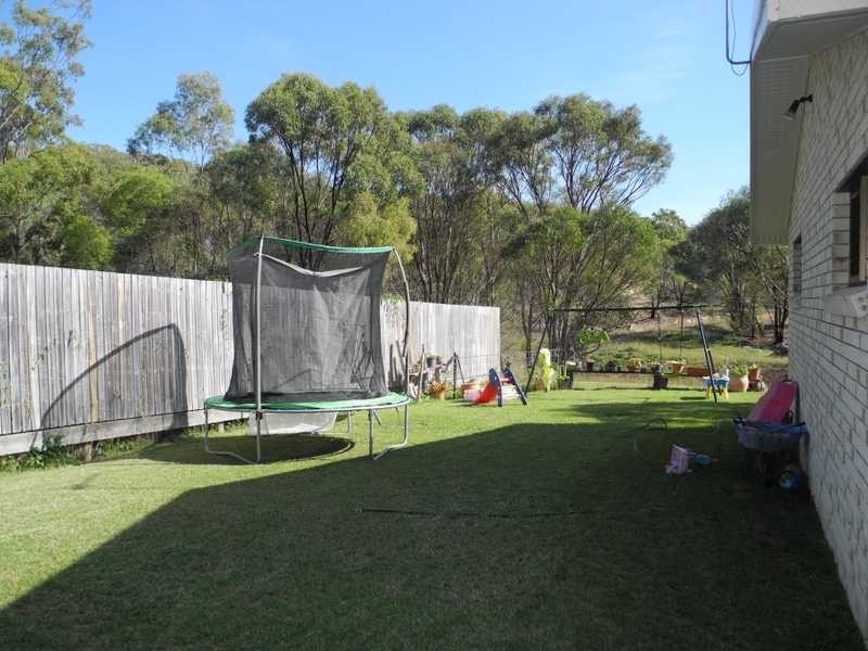 Unit/2/33 Centenary Drive, Boyne Island QLD 4680