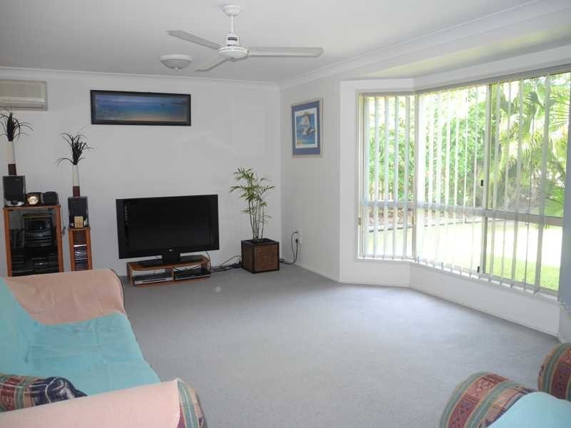 12 Geoffrey Thomas Drive, Tannum Sands QLD 4680