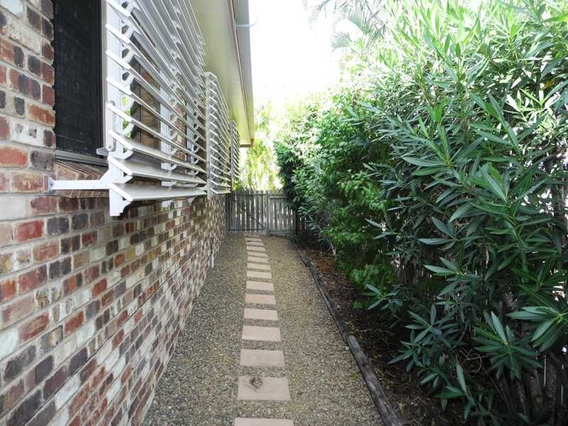 12 Geoffrey Thomas Drive, Tannum Sands QLD 4680