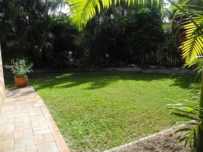 12 Geoffrey Thomas Drive, Tannum Sands QLD 4680