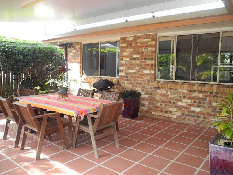12 Geoffrey Thomas Drive, Tannum Sands QLD 4680
