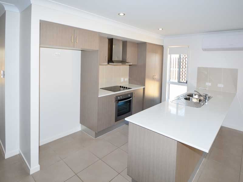 9 Lenthall Street, Boyne Island QLD 4680