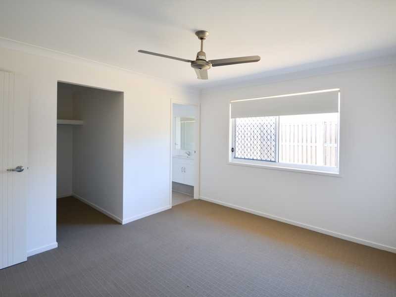 9 Lenthall Street, Boyne Island QLD 4680