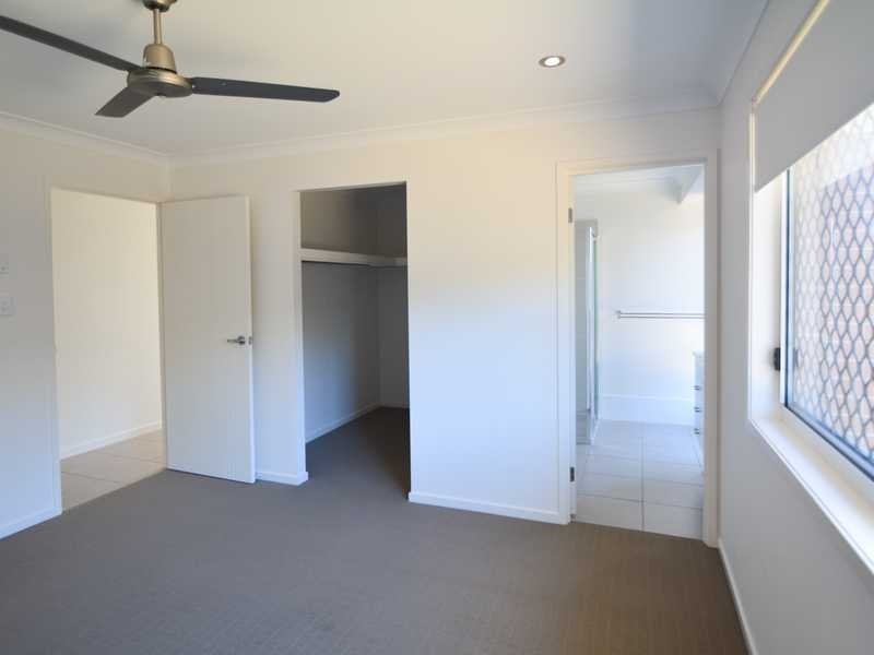 9 Lenthall Street, Boyne Island QLD 4680