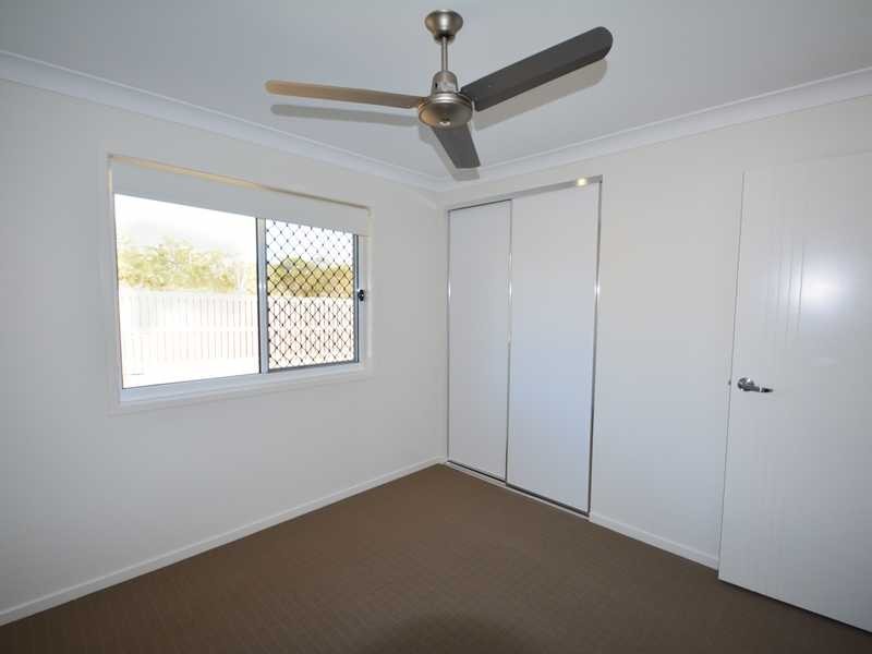 9 Lenthall Street, Boyne Island QLD 4680