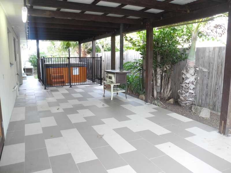 2 Polmaise Street, Boyne Island QLD 4680