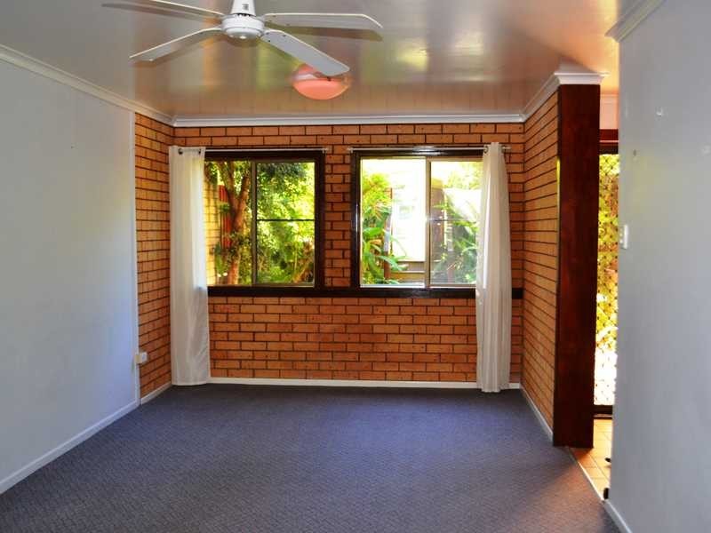 Unit 2/26 Beach Avenue, Tannum Sands QLD 4680
