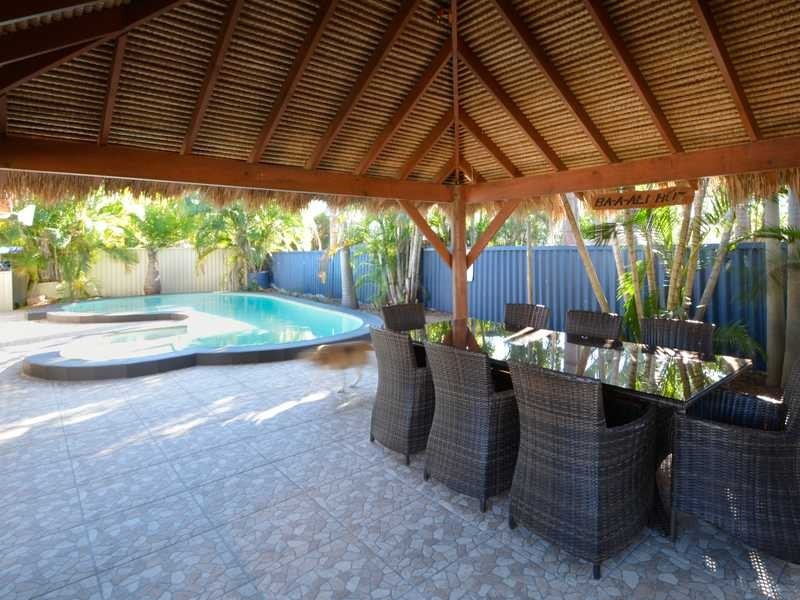 30 Alexander Street, Boyne Island QLD 4680