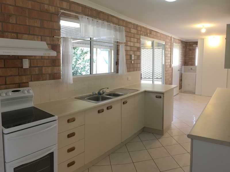 8 Lomandra Street, Boyne Island QLD 4680