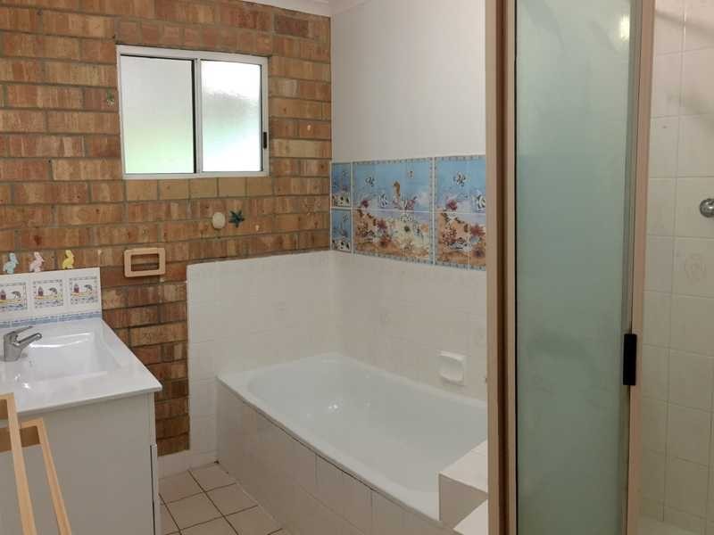 8 Lomandra Street, Boyne Island QLD 4680