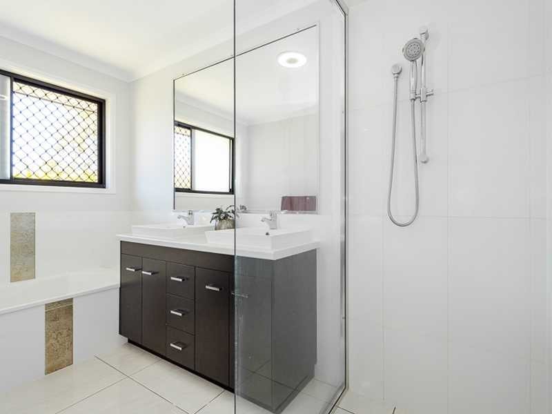 16 Wynand Avenue, Benaraby QLD 4680