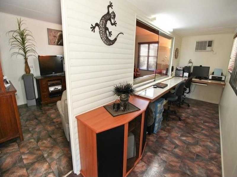 18 Morley Street, West Gladstone QLD 4680